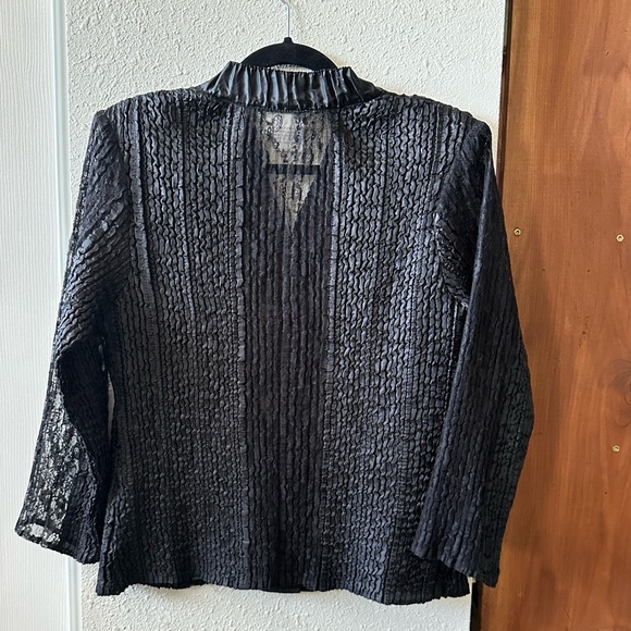 Vintage Great Cavalier by St Paul. Black Lace Top. - Picture 4 of 11